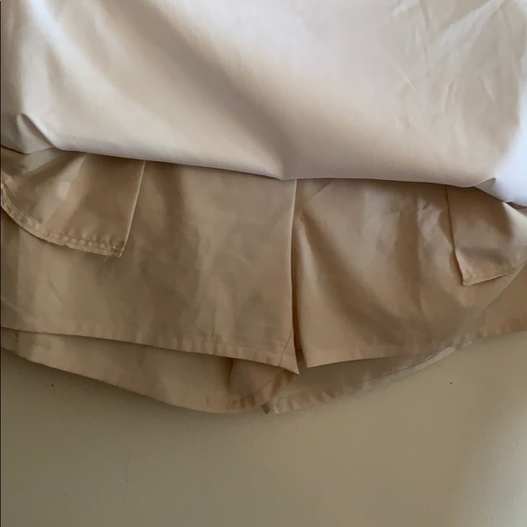 White dry tec white golf skort. - Picture 2 of 2